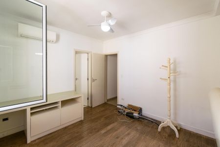 Casa de condomínio à venda com 133m², 3 quartos e 3 vagas Casa de condomínio à venda com 133m², 3 quartos e 3 vagasSuíte
