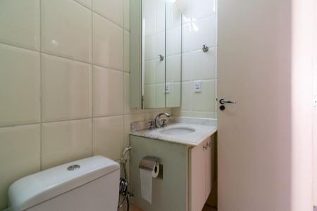 Casa de condomínio à venda com 133m², 3 quartos e 3 vagas Casa de condomínio à venda com 133m², 3 quartos e 3 vagasBanheiro Social