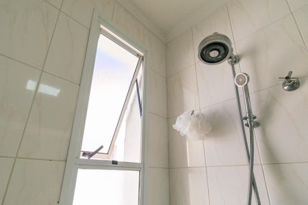 Casa de condomínio à venda com 133m², 3 quartos e 3 vagas Casa de condomínio à venda com 133m², 3 quartos e 3 vagasBanheiro da Suíte