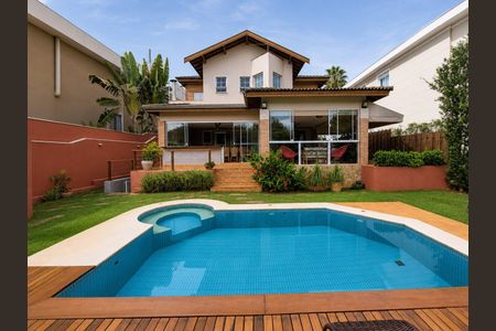 Casa de condomínio à venda com 332m², 5 quartos e 4 vagas Casa de condomínio à venda com 332m², 5 quartos e 4 vagasPiscina