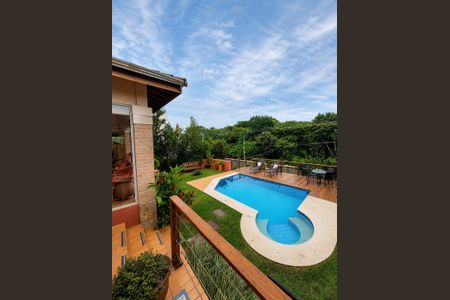 Casa de condomínio à venda com 332m², 5 quartos e 4 vagas Casa de condomínio à venda com 332m², 5 quartos e 4 vagasPiscina