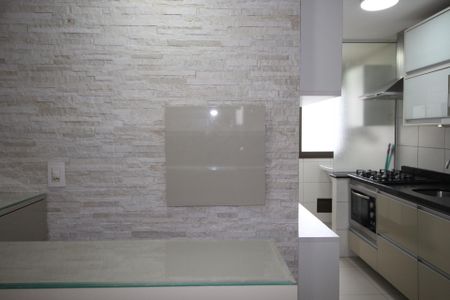 Apartamento para alugar com 74m², 2 quartos e 2 vagasCozinha