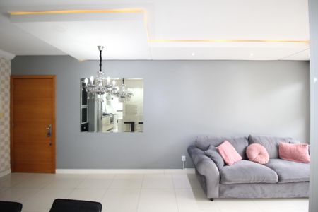 Apartamento para alugar com 74m², 2 quartos e 2 vagasSala