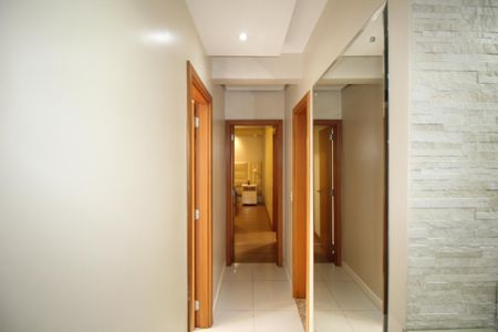 Apartamento para alugar com 74m², 2 quartos e 2 vagasCorredor