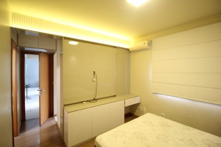 Apartamento para alugar com 74m², 2 quartos e 2 vagasSuíte 1