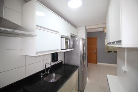 Apartamento para alugar com 74m², 2 quartos e 2 vagasCozinha