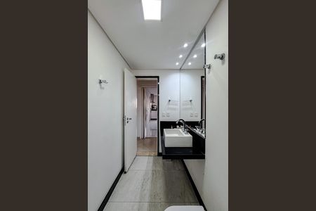 Apartamento à venda com 160m², 4 quartos e 3 vagas Apartamento à venda com 160m², 4 quartos e 3 vagasBanheiro