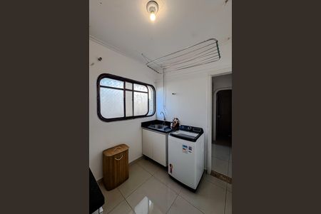Apartamento à venda com 160m², 4 quartos e 3 vagas Apartamento à venda com 160m², 4 quartos e 3 vagasÁrea de Serviço