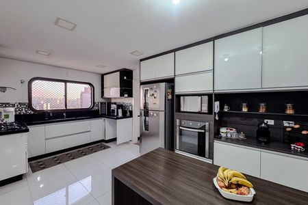 Apartamento à venda com 160m², 4 quartos e 3 vagas Apartamento à venda com 160m², 4 quartos e 3 vagasCozinha