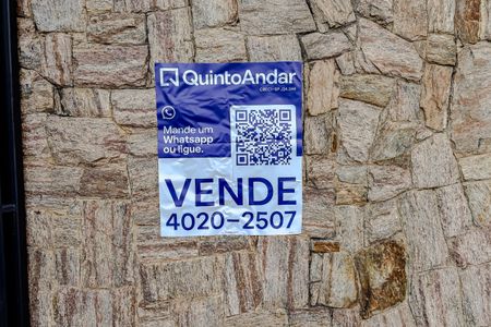 Apartamento à venda com 160m², 4 quartos e 3 vagas Apartamento à venda com 160m², 4 quartos e 3 vagasPlaquinha