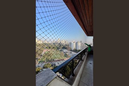 Apartamento à venda com 160m², 4 quartos e 3 vagas Apartamento à venda com 160m², 4 quartos e 3 vagasVaranda da Sala