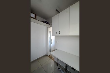 Apartamento à venda com 160m², 4 quartos e 3 vagas Apartamento à venda com 160m², 4 quartos e 3 vagasQuarto de Serviço