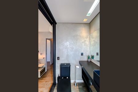Apartamento à venda com 140m², 2 quartos e 2 vagas Apartamento à venda com 140m², 2 quartos e 2 vagasBanheiro da Suíte