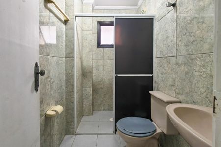 Banheiro  de apartamento para alugar com 1 quarto, 40m² em Cidade Ocian, Praia Grande