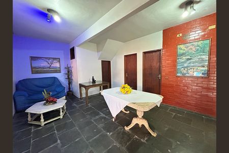 Casa para alugar com 2 quartos, 100m² em Bento Ribeiro, Rio de Janeiro