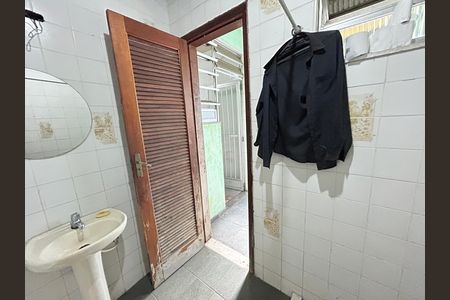 Banheiro 3 de casa para alugar com 2 quartos, 100m² em Bento Ribeiro, Rio de Janeiro