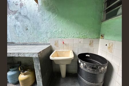 Casa para alugar com 100m², 2 quartos e 1 vagaÁrea de Serviço