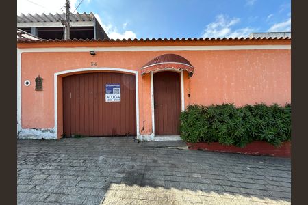 Fachada + placa de casa para alugar com 2 quartos, 100m² em Bento Ribeiro, Rio de Janeiro