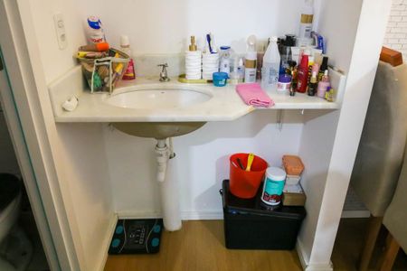 Apartamento para alugar com 40m², 1 quarto e sem vaga Apartamento para alugar com 40m², 1 quarto e sem vagaBanheiro social