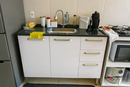 Cozinha de apartamento para alugar com 1 quarto, 40m² em Todos Os Santos, Rio de Janeiro
