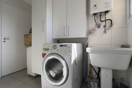 Apartamento à venda com 91m², 3 quartos e 2 vagas Apartamento à venda com 91m², 3 quartos e 2 vagasCozinha e Área de Serviço
