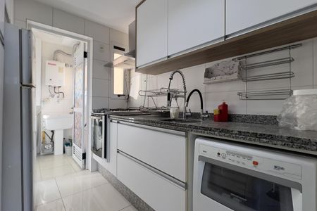 Apartamento à venda com 91m², 3 quartos e 2 vagas Apartamento à venda com 91m², 3 quartos e 2 vagasCozinha e Área de Serviço
