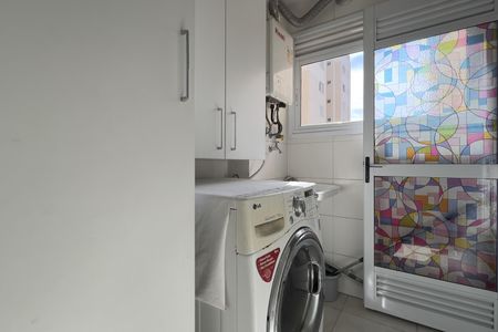 Apartamento à venda com 91m², 3 quartos e 2 vagas Apartamento à venda com 91m², 3 quartos e 2 vagasCozinha e Área de Serviço