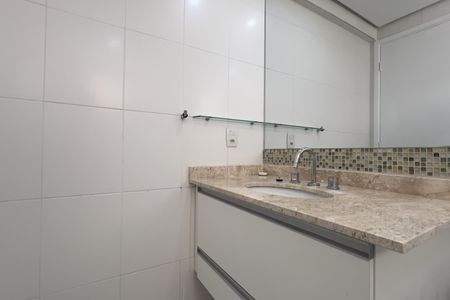 Apartamento à venda com 91m², 3 quartos e 2 vagas Apartamento à venda com 91m², 3 quartos e 2 vagasBanheiro da Suíte 2