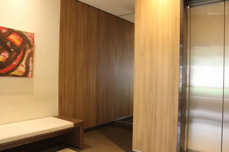 Apartamento à venda com 91m², 3 quartos e 2 vagasHall social