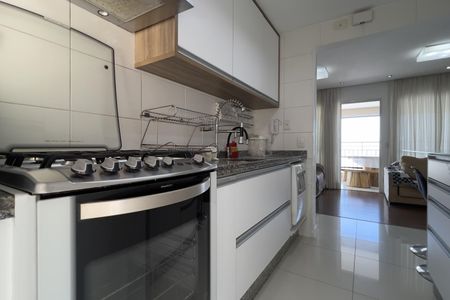 Apartamento à venda com 91m², 3 quartos e 2 vagas Apartamento à venda com 91m², 3 quartos e 2 vagasCozinha e Área de Serviço