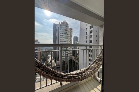 Varanda de kitnet/studio para alugar com 1 quarto, 20m² em Indianópolis, São Paulo