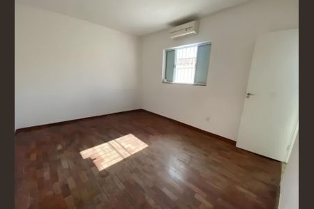 Quarto de casa para alugar com 3 quartos, 180m² em Chácara da Barra, Campinas