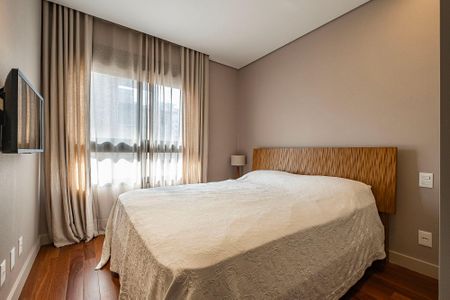 Apartamento à venda com 174m², 4 quartos e 3 vagas Apartamento à venda com 174m², 4 quartos e 3 vagasSuíte 2