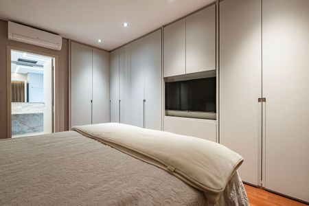 Apartamento à venda com 174m², 4 quartos e 3 vagas Apartamento à venda com 174m², 4 quartos e 3 vagasSuíte 1