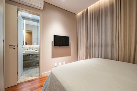 Apartamento à venda com 174m², 4 quartos e 3 vagas Apartamento à venda com 174m², 4 quartos e 3 vagasSuíte 3