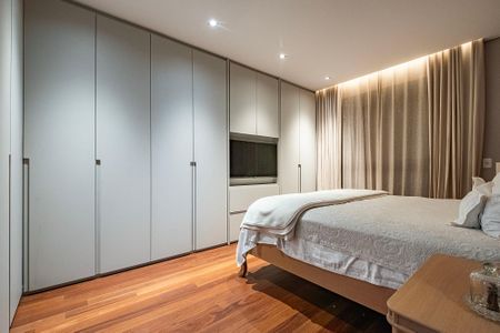 Apartamento à venda com 174m², 4 quartos e 3 vagas Apartamento à venda com 174m², 4 quartos e 3 vagasSuíte 1