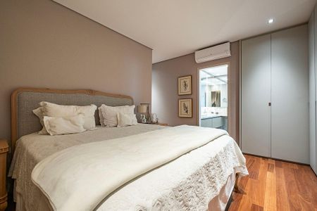 Apartamento à venda com 174m², 4 quartos e 3 vagas Apartamento à venda com 174m², 4 quartos e 3 vagasSuíte 1