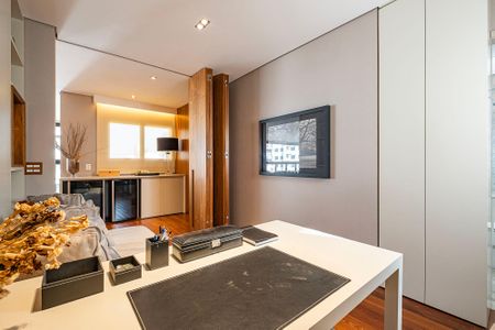 Apartamento à venda com 174m², 4 quartos e 3 vagas Apartamento à venda com 174m², 4 quartos e 3 vagasEscritório