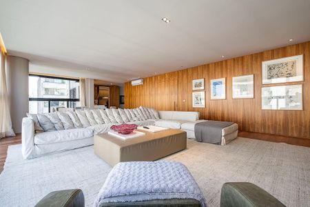 Apartamento à venda com 174m², 4 quartos e 3 vagas Apartamento à venda com 174m², 4 quartos e 3 vagasSala