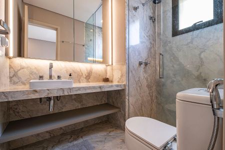 Apartamento à venda com 174m², 4 quartos e 3 vagas Apartamento à venda com 174m², 4 quartos e 3 vagasSuíte 2