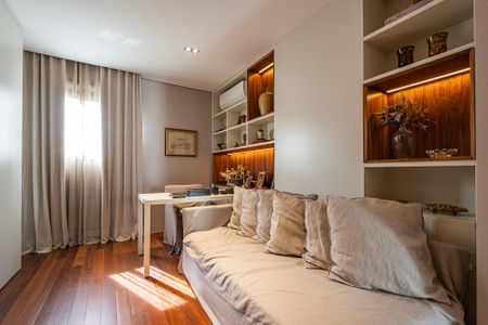 Apartamento à venda com 174m², 4 quartos e 3 vagas Apartamento à venda com 174m², 4 quartos e 3 vagasEscritório