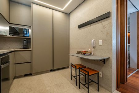 Cozinha de apartamento à venda com 4 quartos, 174m² em Jardim Paulista, São Paulo
