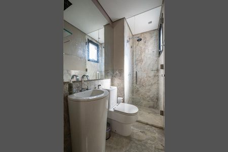 Apartamento à venda com 174m², 4 quartos e 3 vagas Apartamento à venda com 174m², 4 quartos e 3 vagasEscritório