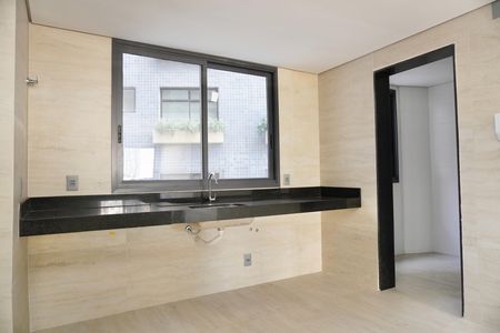 Apartamento à venda com 93m², 3 quartos e 2 vagas Apartamento à venda com 93m², 3 quartos e 2 vagasCozinha e Área de Serviço