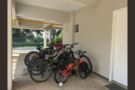 Apartamento à venda com 76m², 3 quartos e 1 vaga Apartamento à venda com 76m², 3 quartos e 1 vagaBicicletario