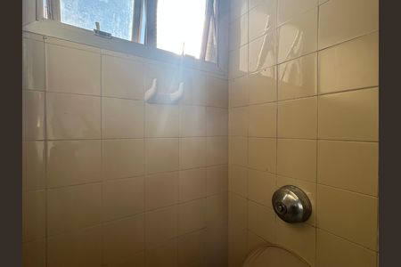 Apartamento à venda com 76m², 3 quartos e 1 vaga Apartamento à venda com 76m², 3 quartos e 1 vagaBanheiro de serviço