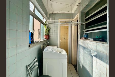 Apartamento à venda com 76m², 3 quartos e 1 vaga Apartamento à venda com 76m², 3 quartos e 1 vagaLavanderia