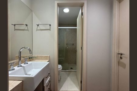 Apartamento à venda com 40m², 1 quarto e 1 vaga Apartamento à venda com 40m², 1 quarto e 1 vagaBanheiro da Suíte