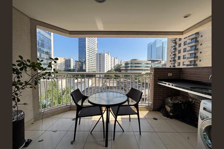 Varanda de apartamento à venda com 1 quarto, 40m² em Vila Olímpia, São Paulo