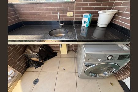 Apartamento à venda com 40m², 1 quarto e 1 vaga Apartamento à venda com 40m², 1 quarto e 1 vagaVaranda
